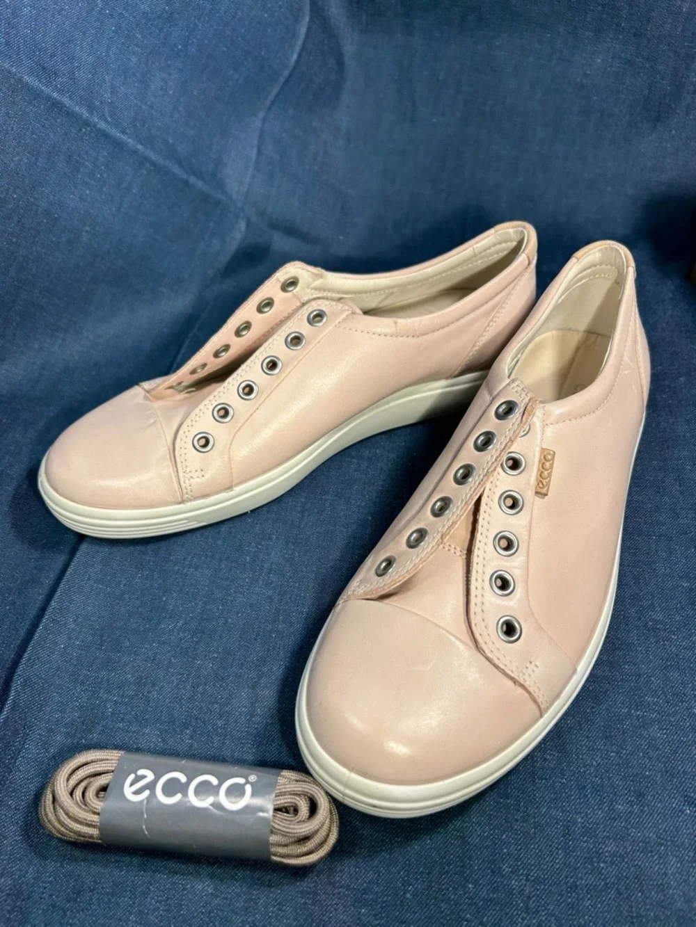 Ecco buttery leather soft lace up sneakers 5